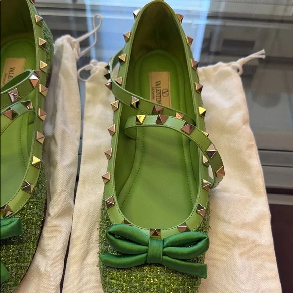 VALENTINO GARAVANI
Rockstud tweed lamé ballet flats - Picture 3 of 9